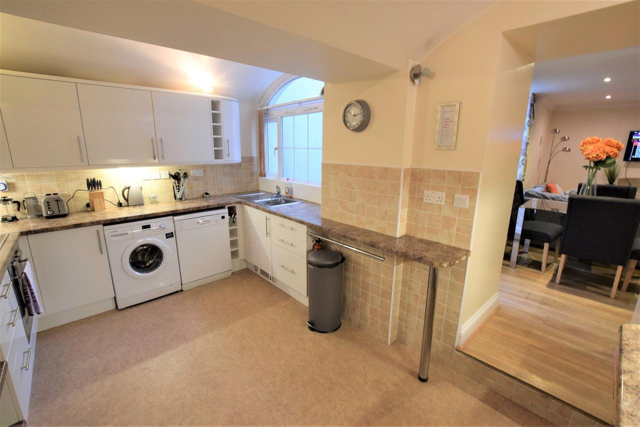 Meridian Way - Your Apartment Bristol Extérieur photo